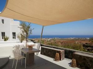  Vacation Hub International | Danae Suites Santorini Room