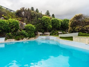  Vacation Hub International | Bayview 208 Room
