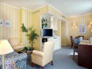  Vacation Hub International | Hotel Le Châtelain Room