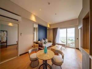  Vacation Hub International | Solea Palm Resort Mactan Room