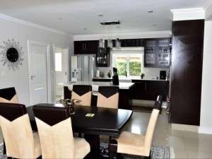  Vacation Hub International | Fifty1 on Long Room