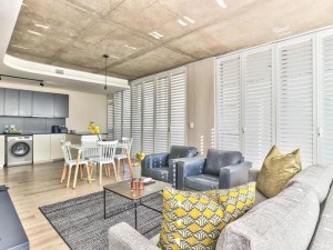  Vacation Hub International | The Quarter Apartments Room