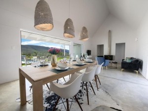  Vacation Hub International | Lucky Crane Villas Room