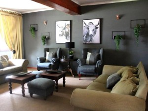  Vacation Hub International | The Willow Inn Room