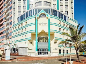  Vacation Hub International | First Group The Palace All-Suite Room