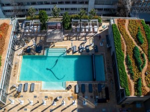  Vacation Hub International | The Leonardo Room