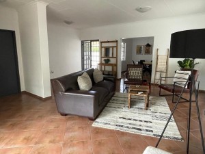  Vacation Hub International | City comfort self catering Windhoek Room
