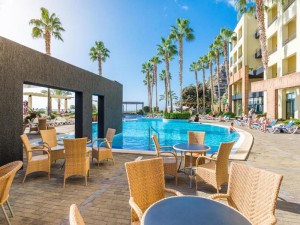  Vacation Hub International | Calheta Beach - All-inclusive - Savoy Signature Room