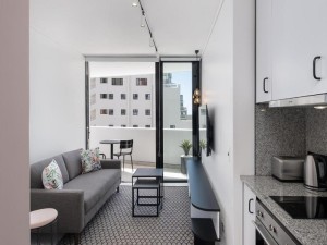  Vacation Hub International | The Flamingo Private Apartments by Perch Stays Room