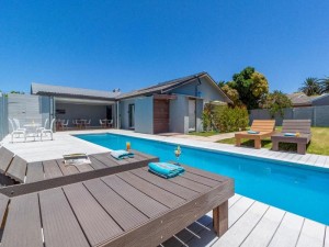  Vacation Hub International | Bloubergstrandlodge Room