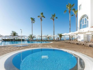  Vacation Hub International | Hotel Riu Madeira - All Inclusive Room