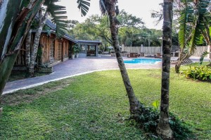  Vacation Hub International | Ezulwini Game Lodge Room