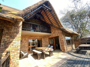  Vacation Hub International | Private Villa - Kruger Park Lodge Room