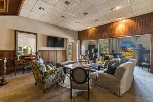  Vacation Hub International | Val de Vine Room