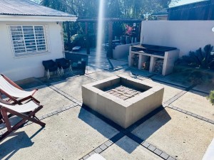  Vacation Hub International | 49 on Main: A Spacious Self Catering Guesthouse Room