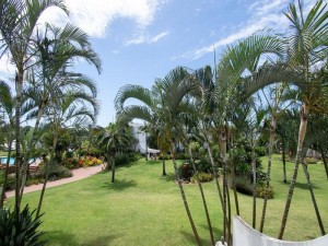  Vacation Hub International | 311 Breakers Resort Room
