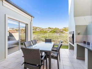  Vacation Hub International | Benguela Beach 24 Room