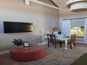  Vacation Hub International | The White Bloom Villa Room