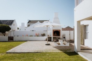  Vacation Hub International | Paternoster Rentals - De Nada House Room
