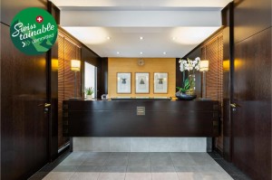  Vacation Hub International | Jade Manotel Room