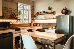  Vacation Hub International | Eclectic Heritage Paradise Simon's Town Room
