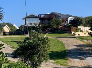  Vacation Hub International | House on the Hill Paradise Beach Room