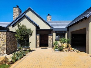  Vacation Hub International | 848 at Highland Gate by Euphoric Leisure Room