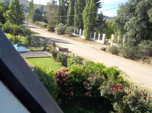  Vacation Hub International | Honeysuckle Clarens Room