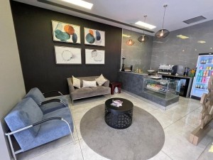  Vacation Hub International | Polana Plaza Hotel Room
