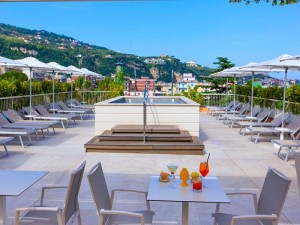  Vacation Hub International | Hotel Michelangelo Room