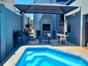  Vacation Hub International | Linaria Beach House Room