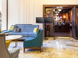  Vacation Hub International | Capitol Hotel Room