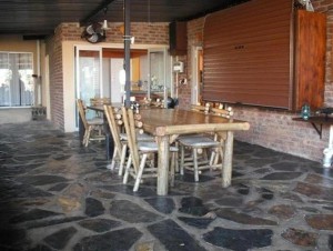  Vacation Hub International | Ingwe Guesthouse Room