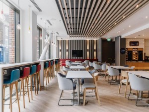  Vacation Hub International | Holiday Inn Express Liverpool - Central by IHG Room