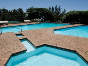  Vacation Hub International | M1 Umdloti Resort Room
